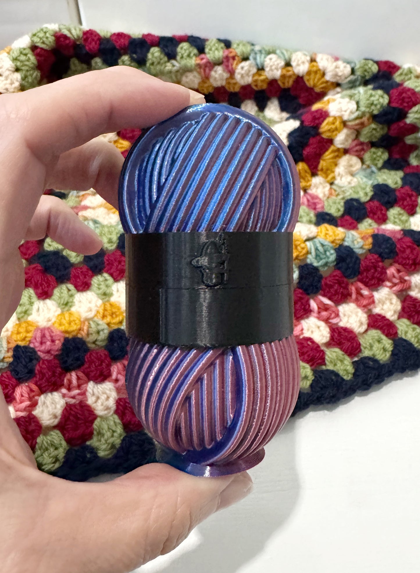 Yarn Ball Storage Pot With Stitch Markers