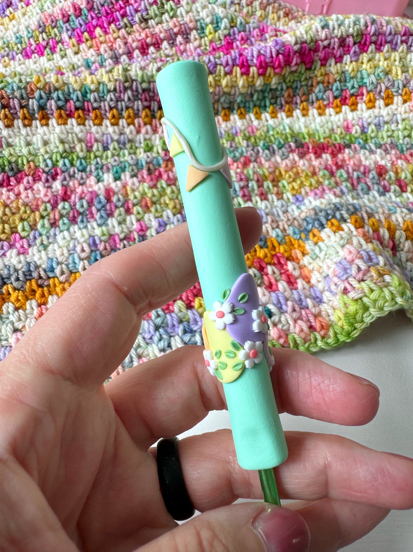 Bunting Easter Egg Crochet Hook, Polymer Clay Ergonomic Crochet Hook