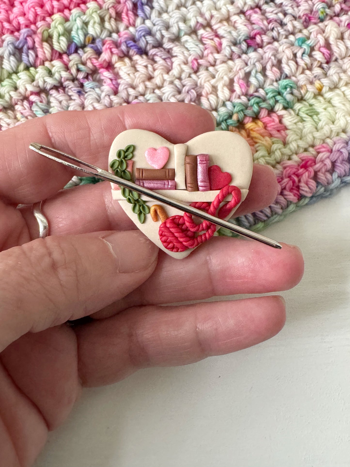 Heart Bookshelf Polymer Clay Magnetic Needle Minder