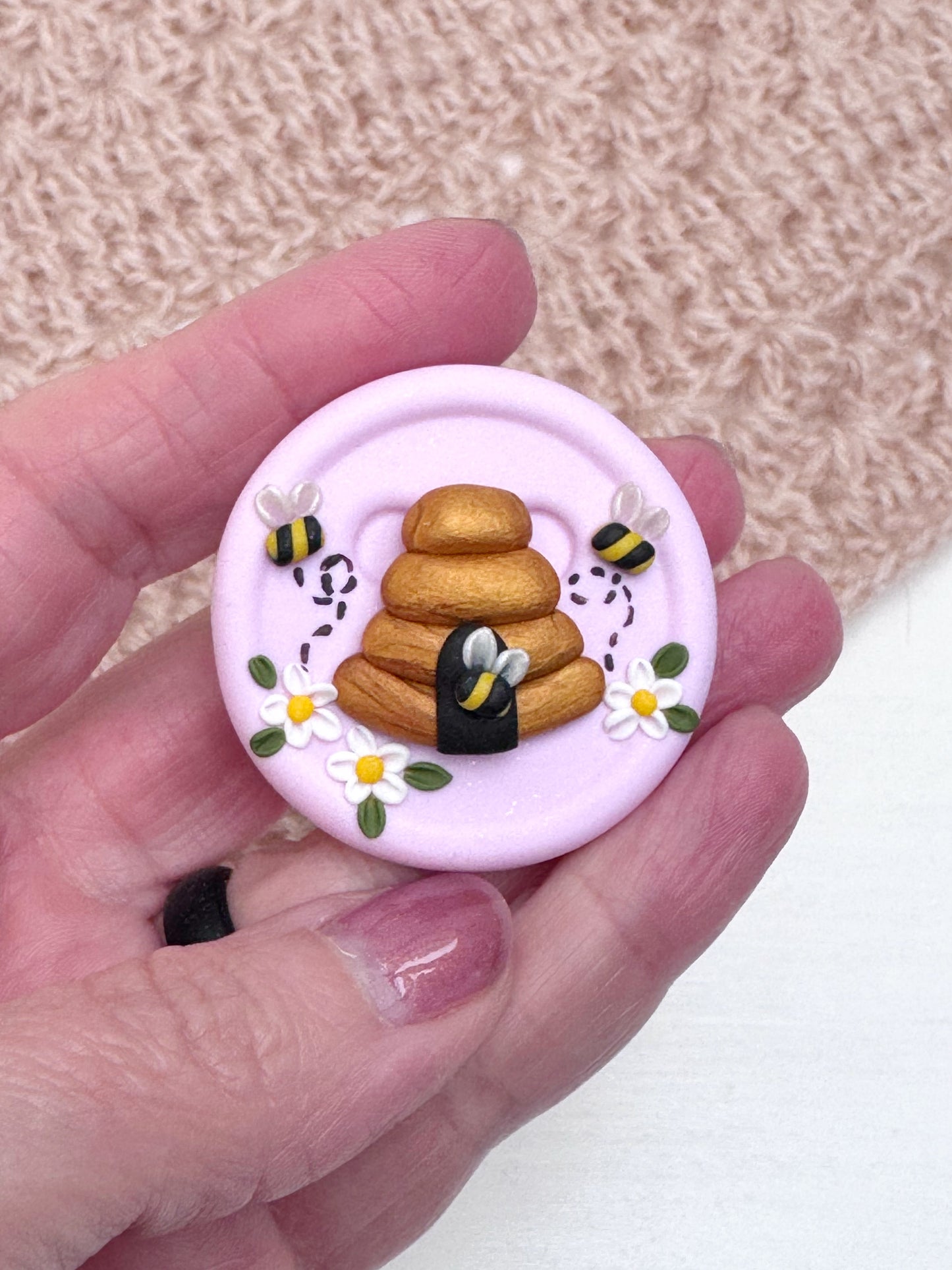 Beehive Needle Minder, Bumble Bee Magnetic Needle Holder