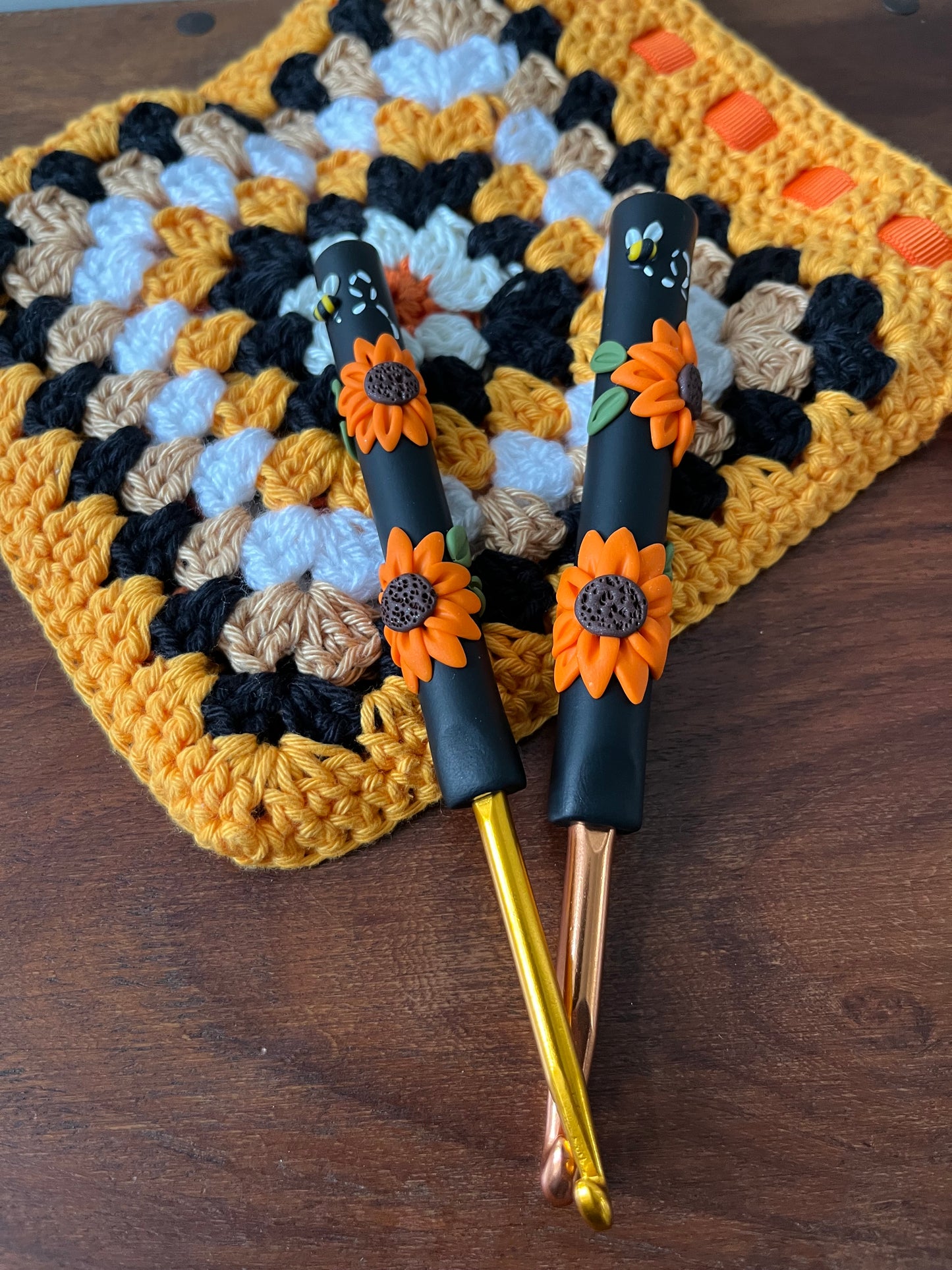 Orange sunflower crochet hook, crochet gifts, crochet needles, modern crochet, craft supplies