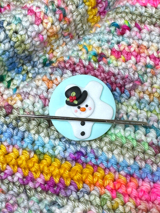 Melted Snowman Magnetic Needle Minder