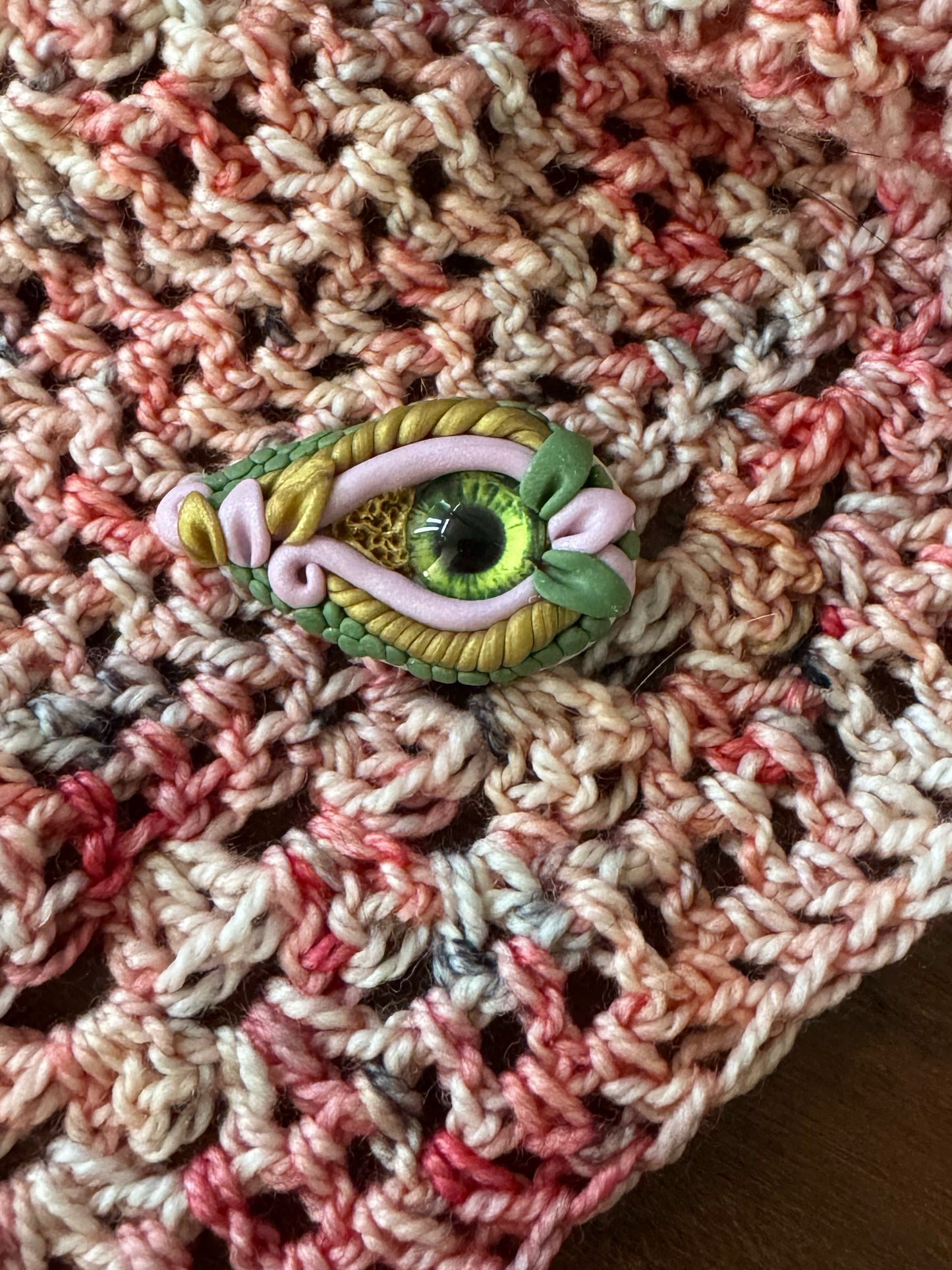 Dragons eye needle minder, polymer clay dragon eye needle magnet