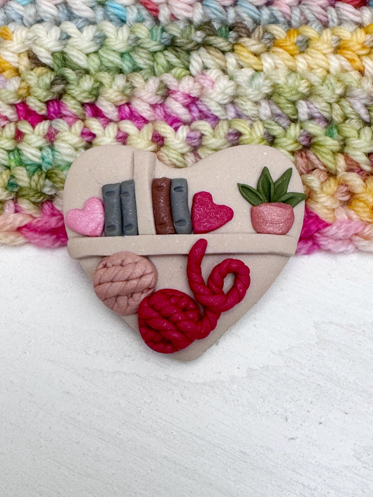 Heart Bookshelf Polymer Clay Magnetic Needle Minder