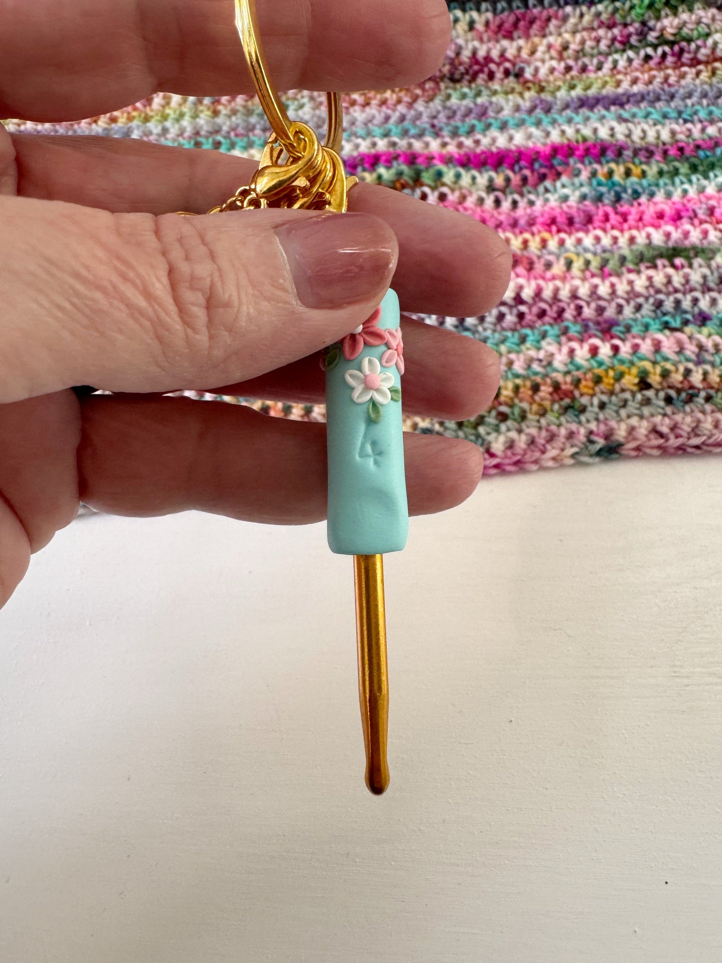 Mini Crochet Hook Set, Flower Keyring Crochet Hook and Stitch Marker Set