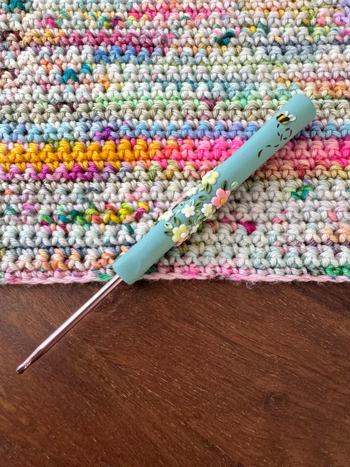 Sea Green Wildflower Crochet Hook, Polymer Clay Ergonomic Crochet Hook