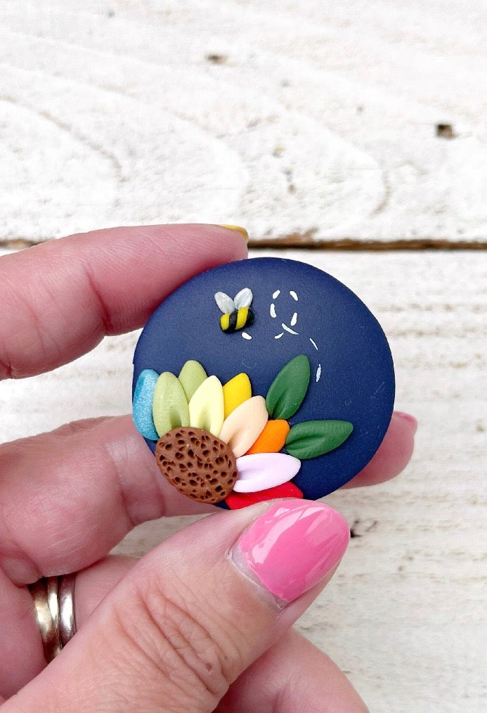Rainbow Flower Magnetic Needle Minder