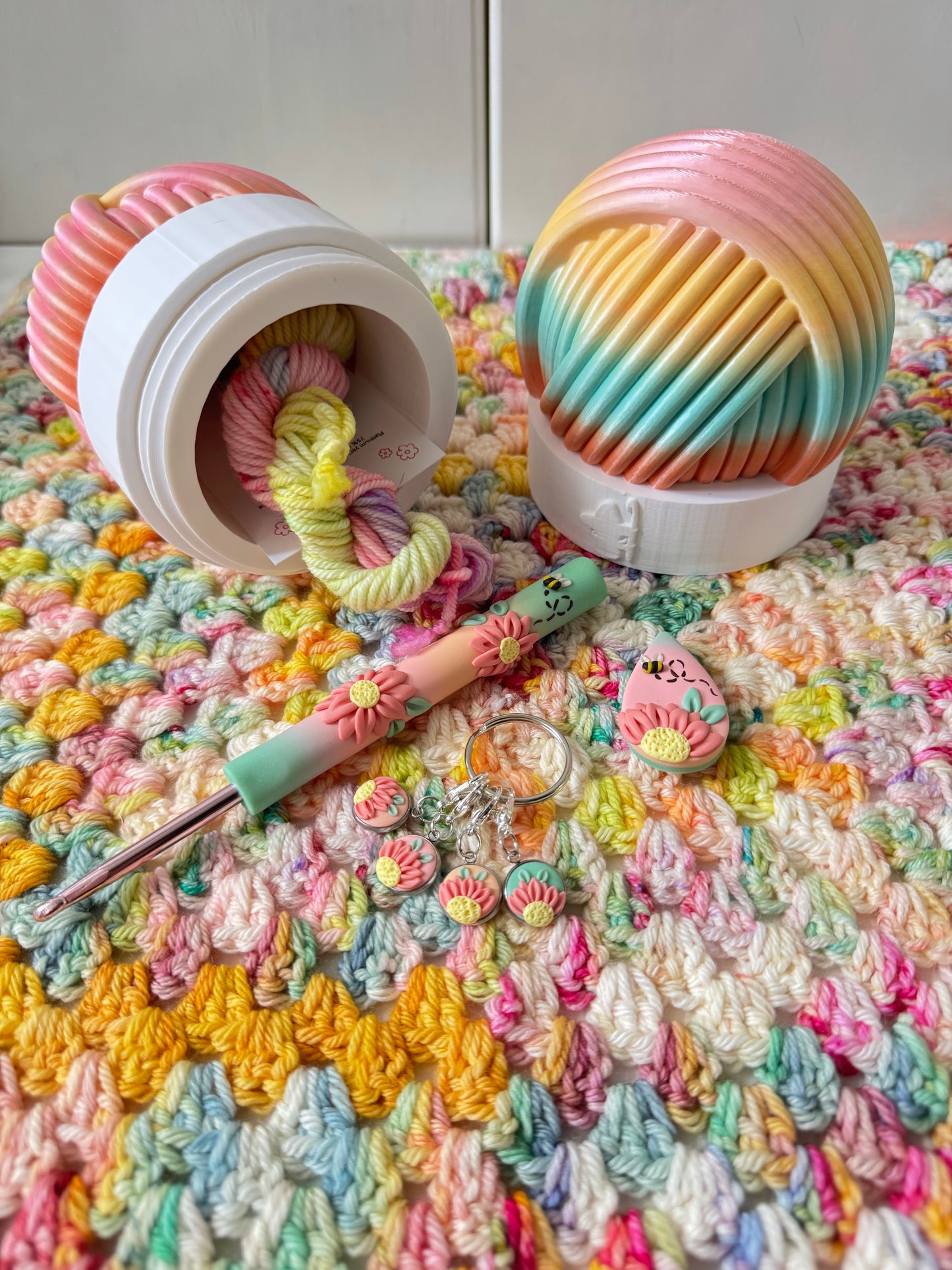 Contrast Band Mystery Pot, 3D Printed Filled Yarn Ball Container