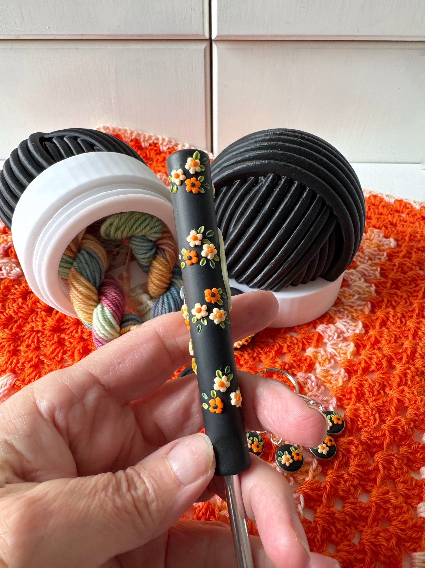 5.5mm Halloween Yarn Ball Pot
