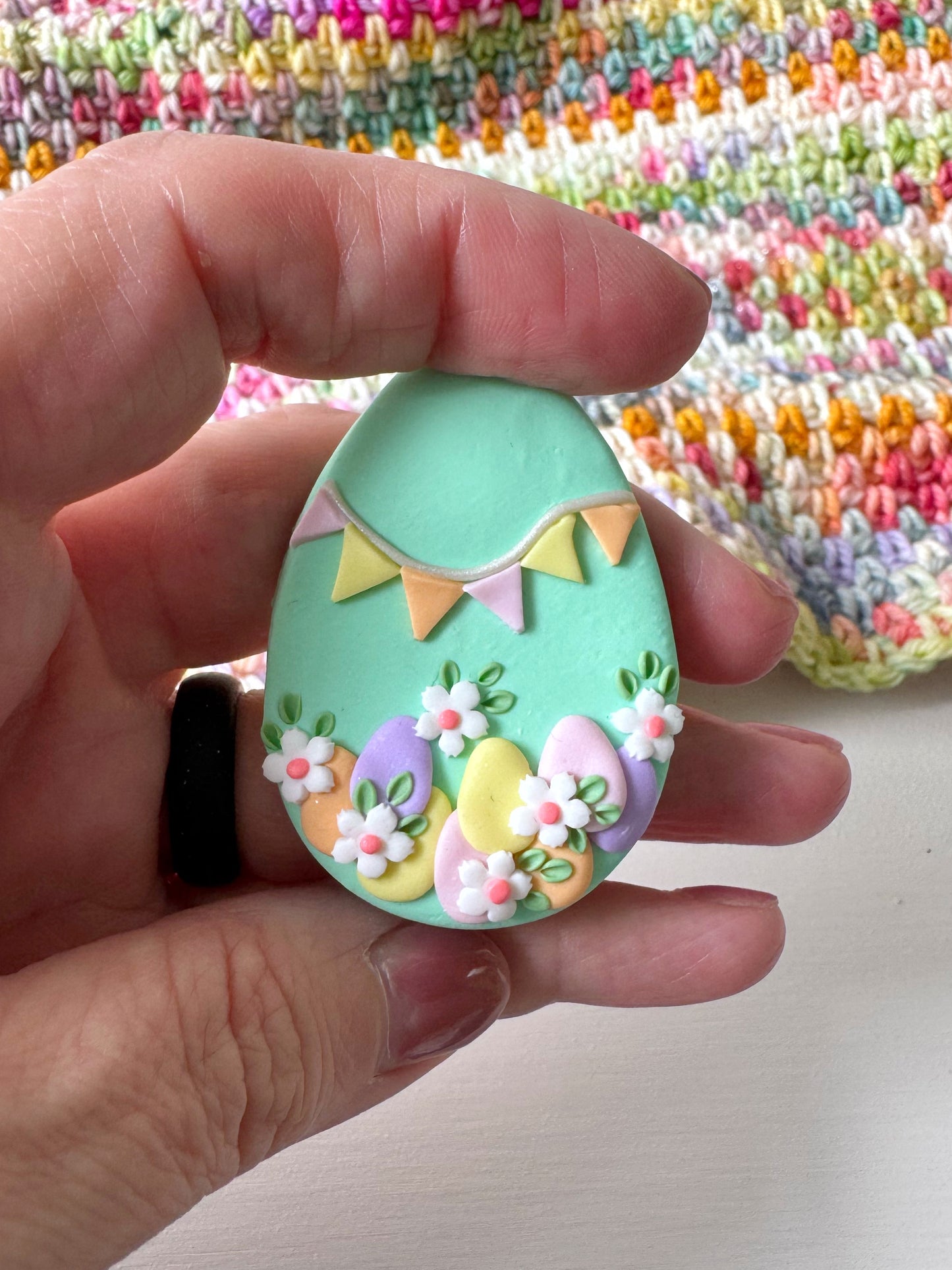 Bunting Easter Egg Magnetic Needle Minder