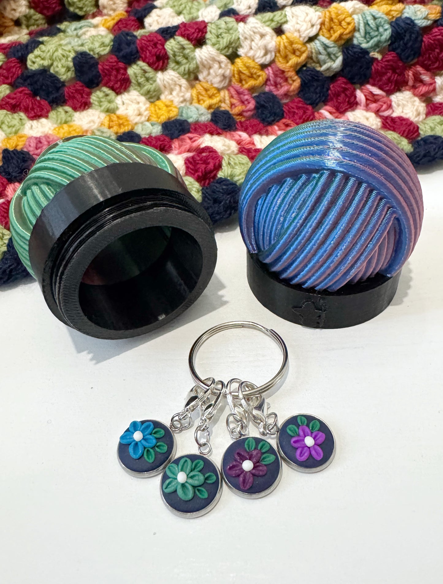 Yarn Ball Storage Pot With Stitch Markers