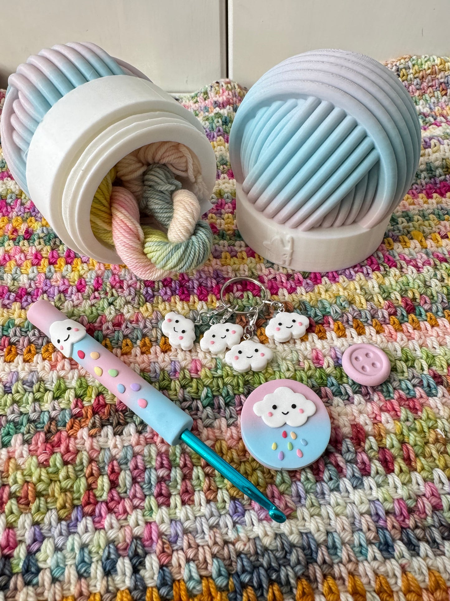 Contrast Band Mystery Pot, 3D Printed Filled Yarn Ball Container