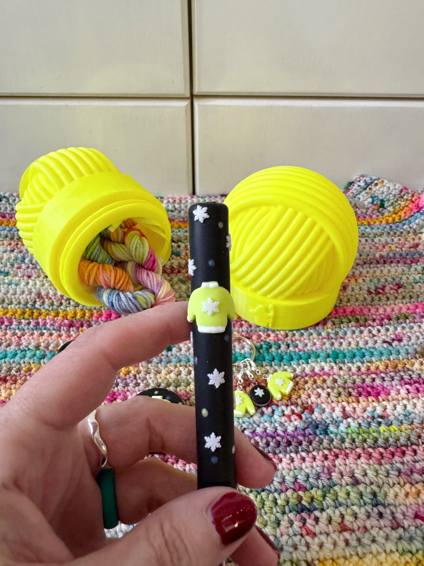 Neon Christmas Jumper Yarn Ball Surprise Pot with 4.5mm Crochet Hook