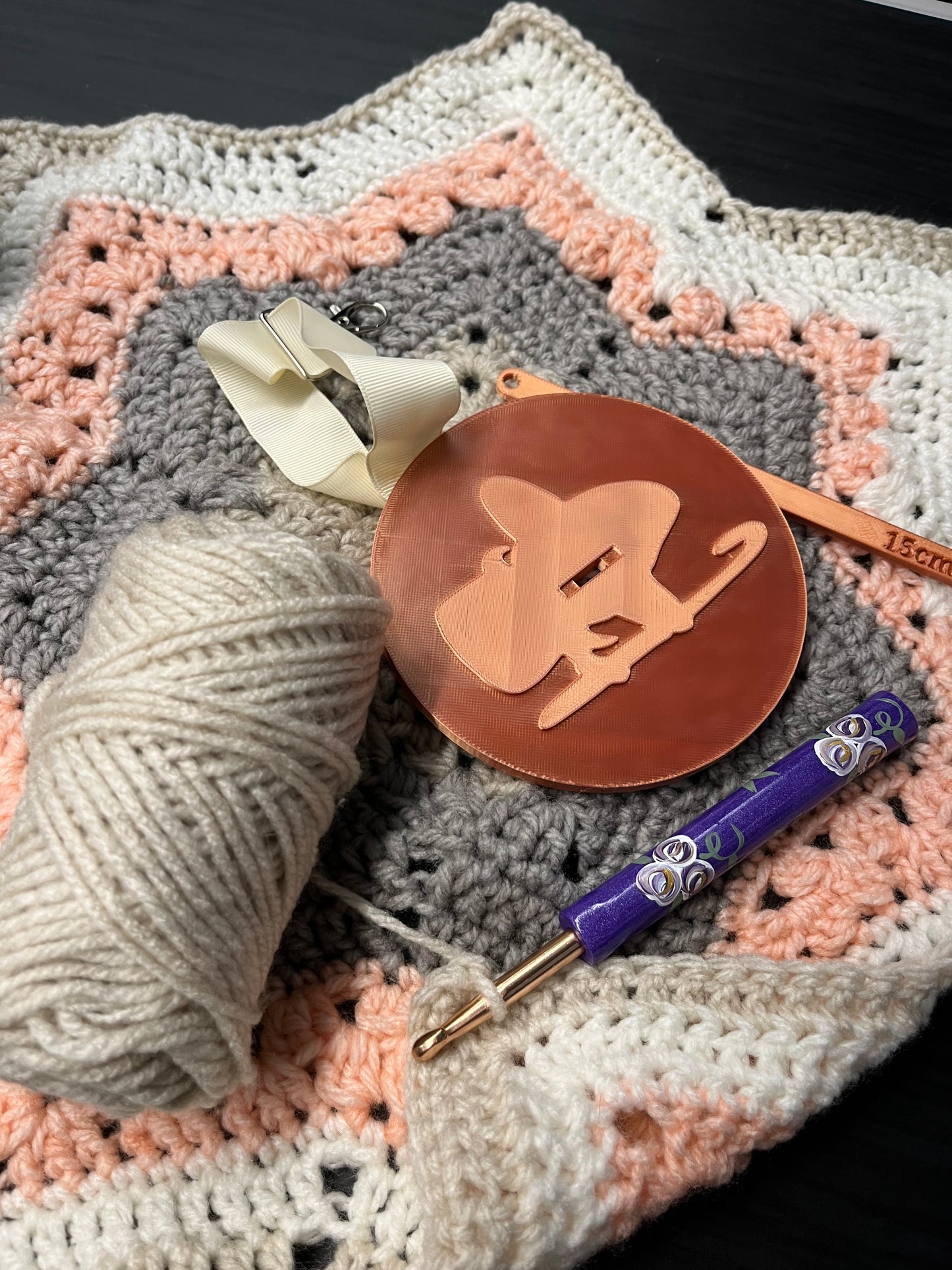 Portable Yarn Holder, 3D Printed Easy Assembly Yarn Holder For Crochet On The Go