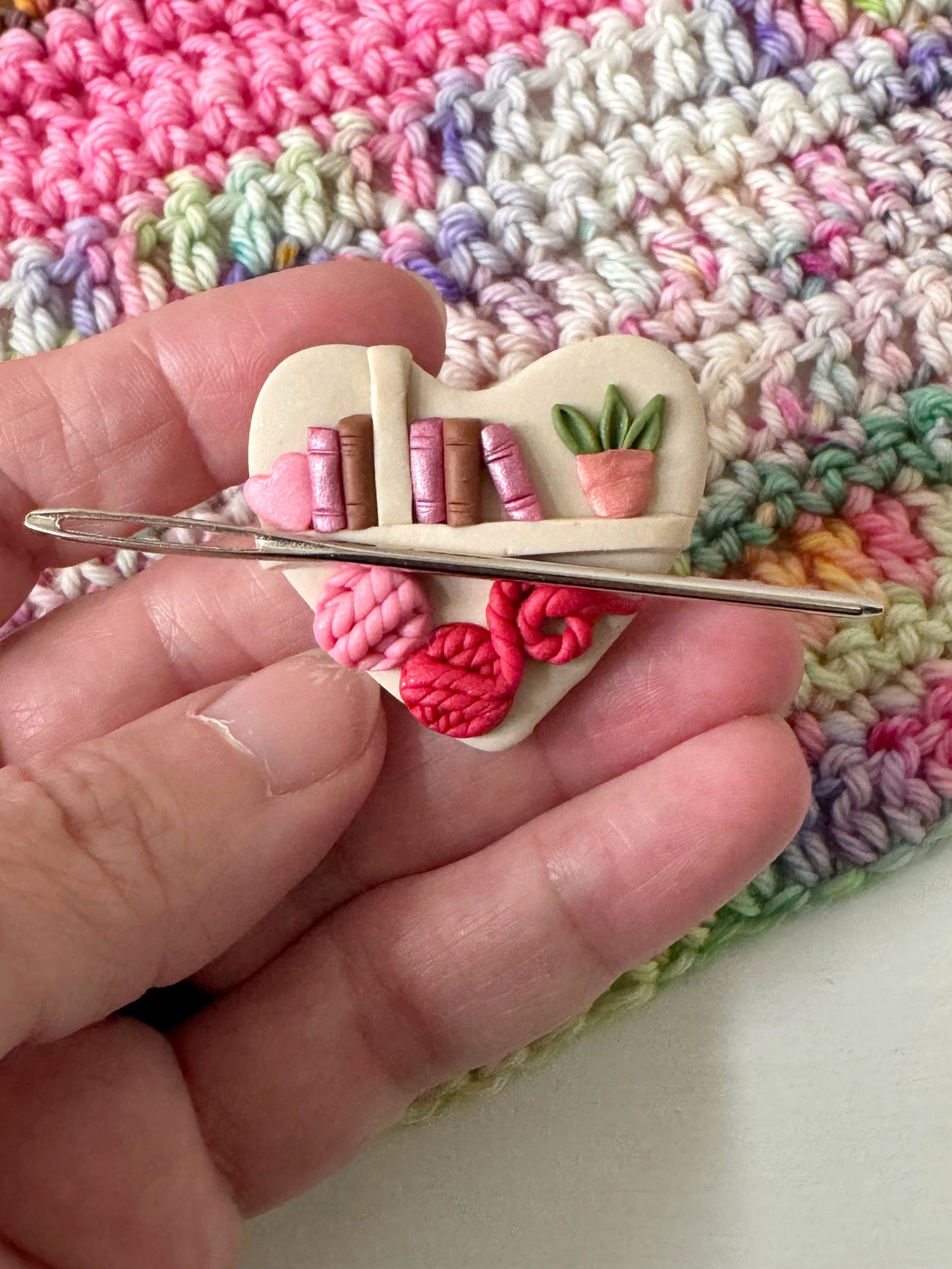 Heart Bookshelf Polymer Clay Magnetic Needle Minder
