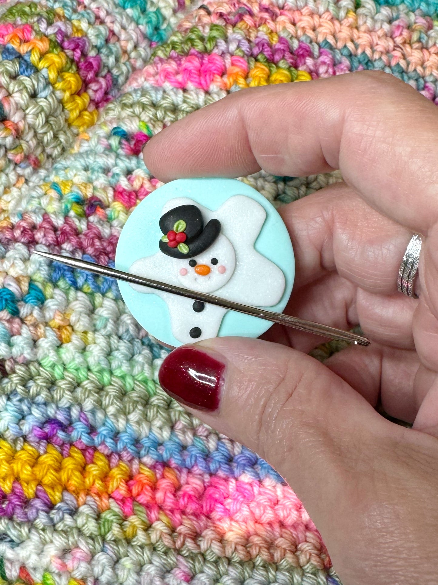 Melted Snowman Magnetic Needle Minder