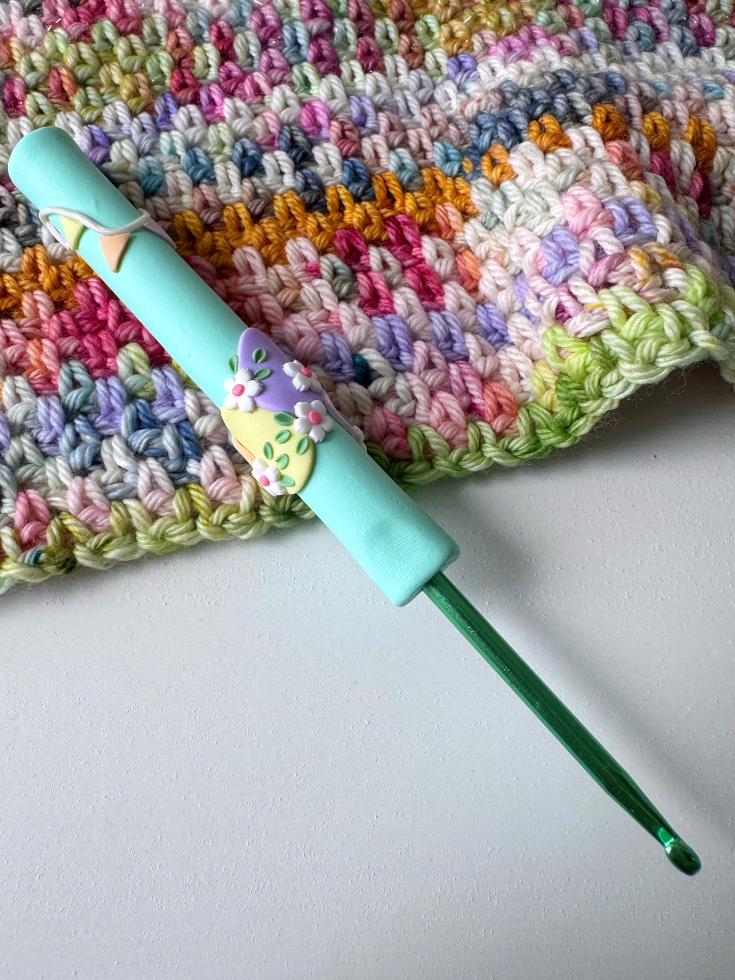 Bunting Easter Egg Crochet Hook, Polymer Clay Ergonomic Crochet Hook