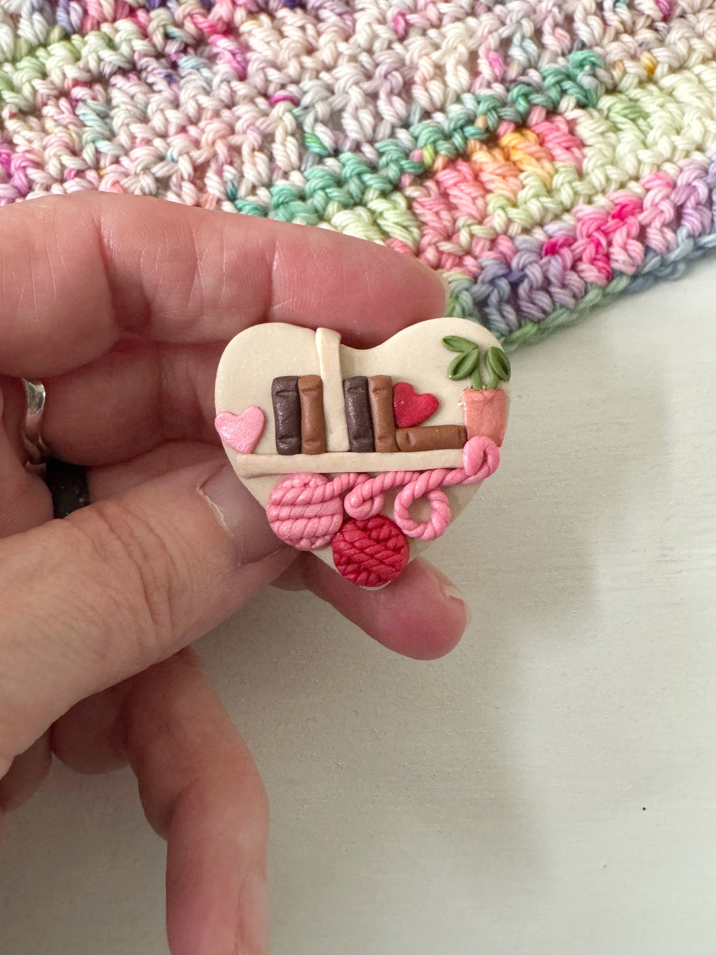 Heart Bookshelf Polymer Clay Magnetic Needle Minder