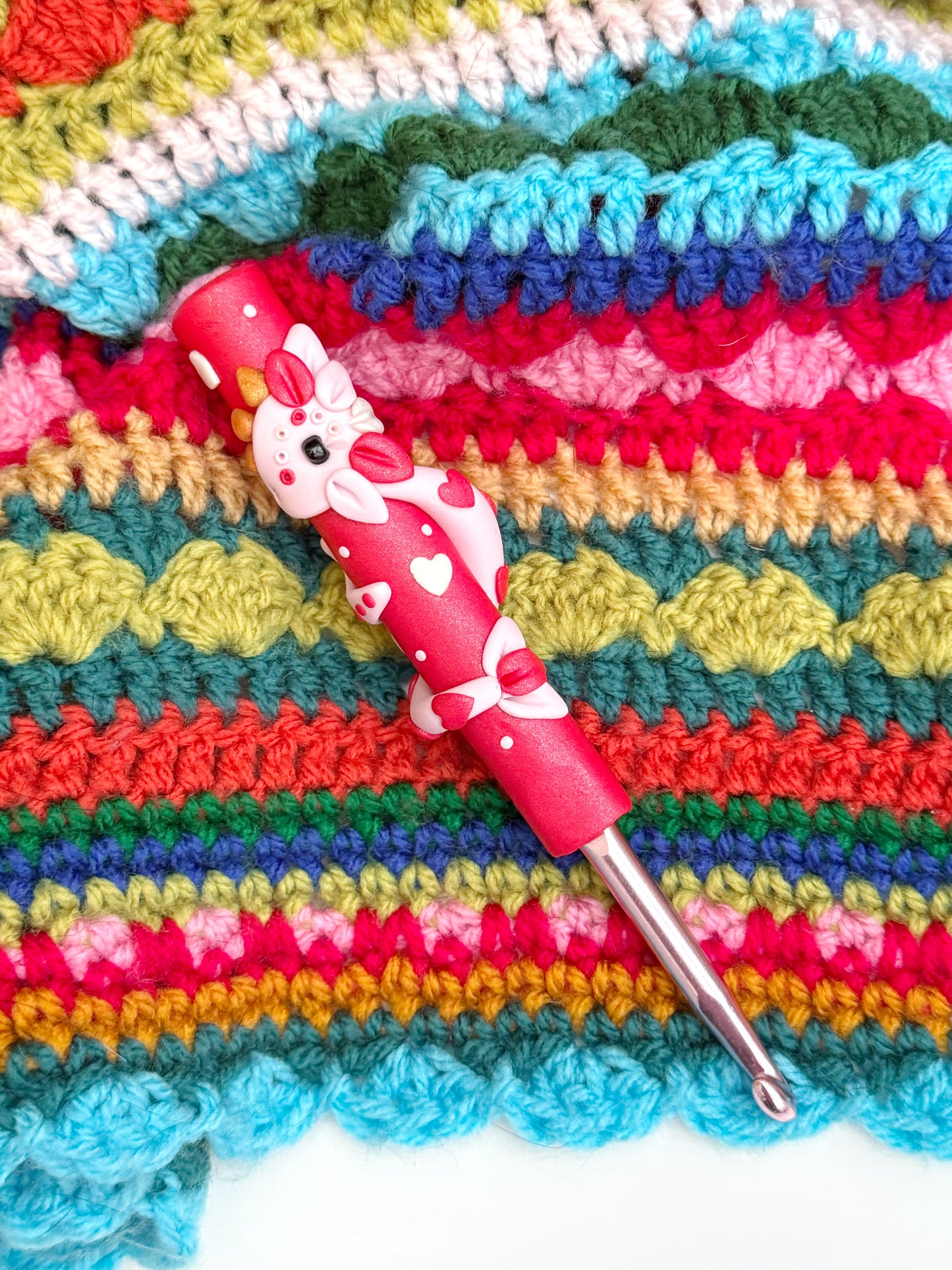 Heart Dragon Crochet Hook, Hand Sculpted Polymer Clay Valentine’s Crochet Hook