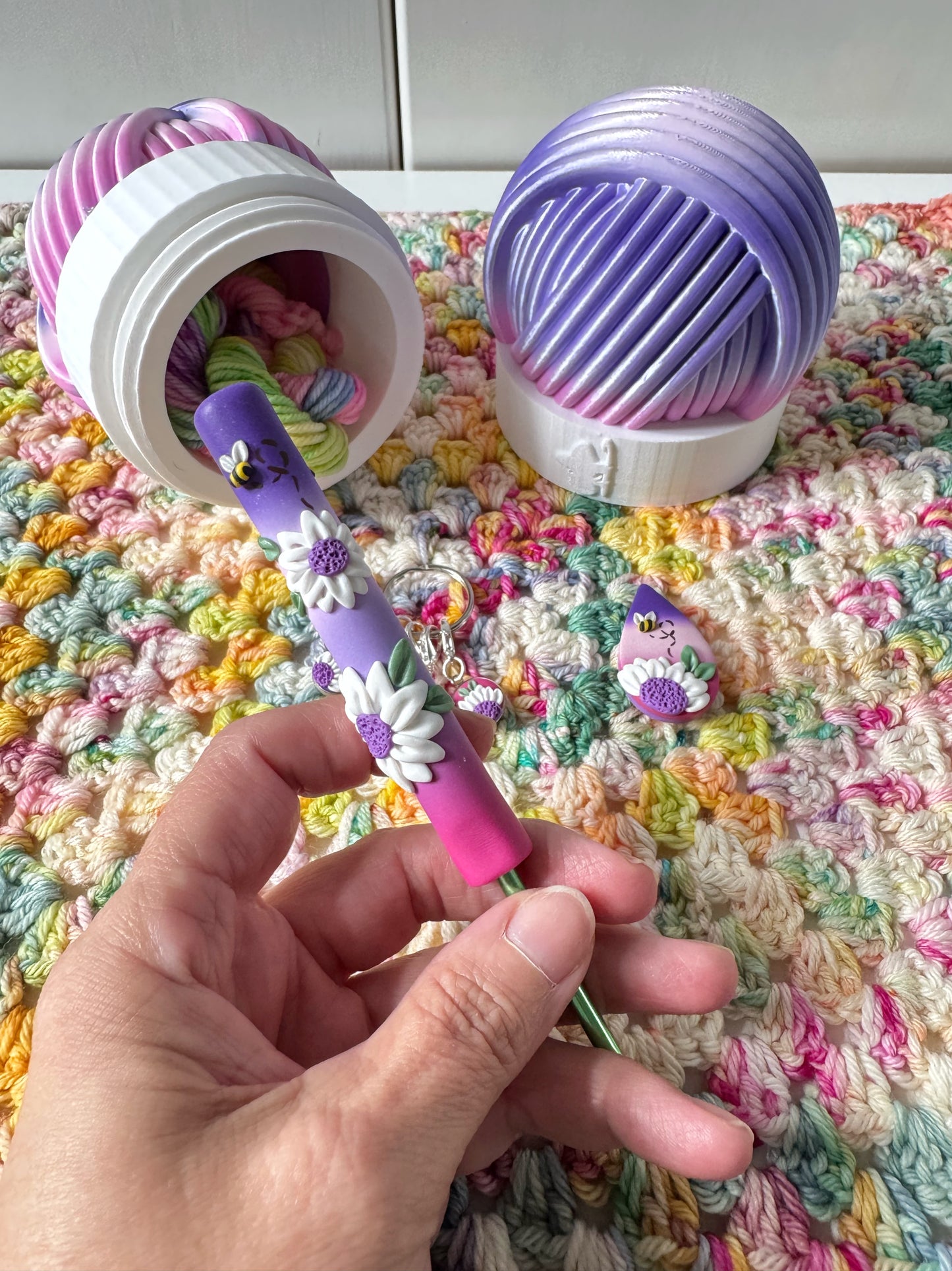 Contrast Band Mystery Pot, 3D Printed Filled Yarn Ball Container