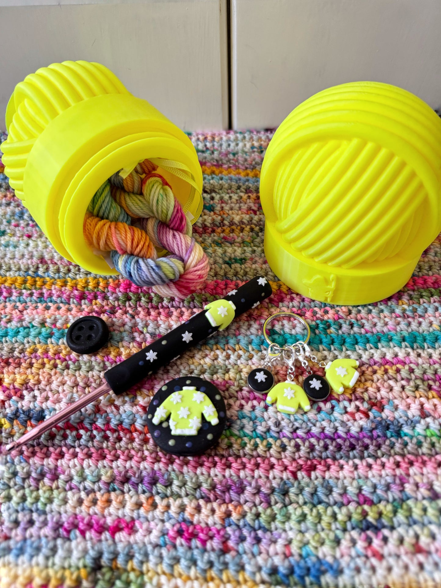 Neon Christmas Jumper Yarn Ball Surprise Pot with 4.5mm Crochet Hook