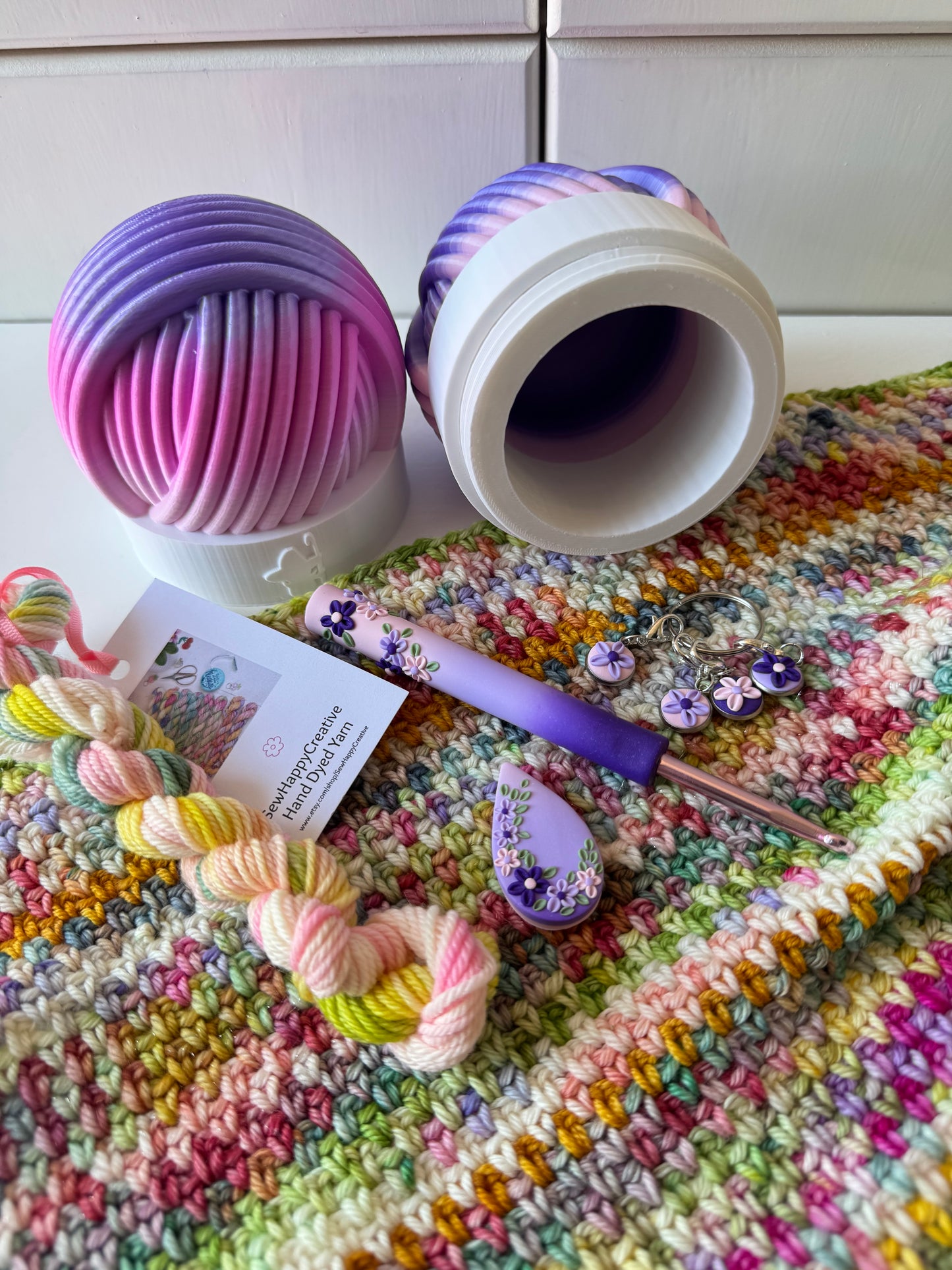 Contrast Band Mystery Pot, 3D Printed Filled Yarn Ball Container