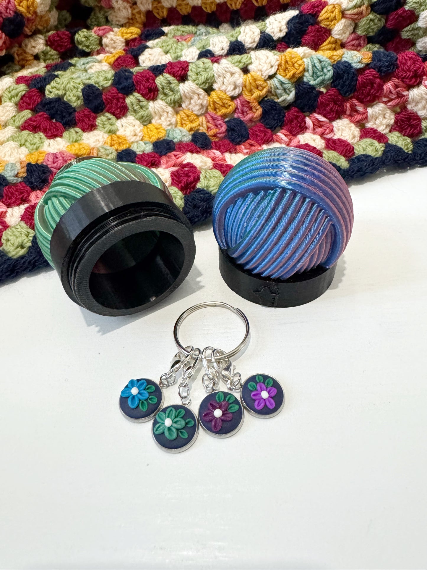Yarn Ball Storage Pot With Stitch Markers