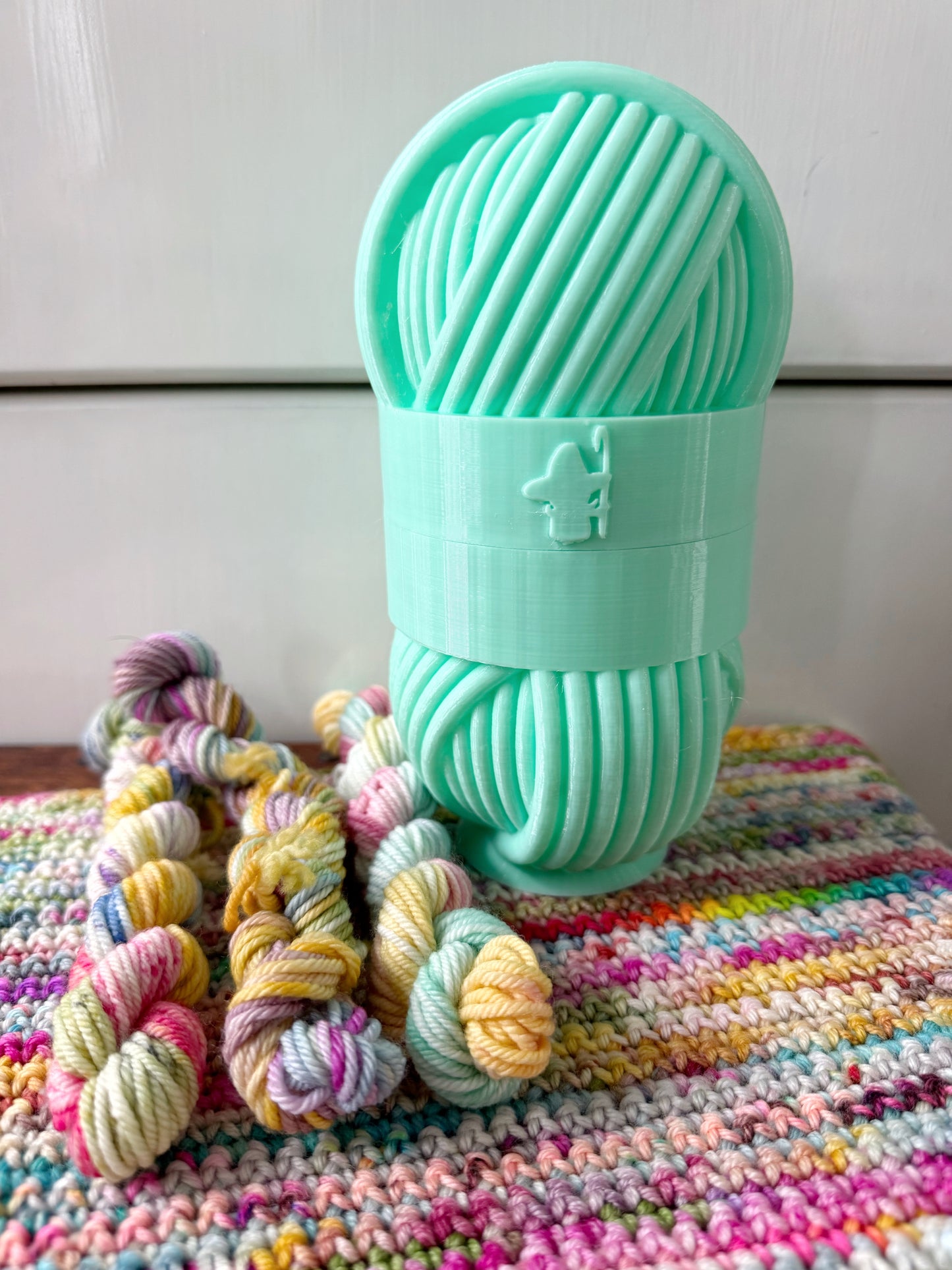 Yarn Ball Surprise Pot, Mystery Crochet Hook Gift Set, Basic Colours