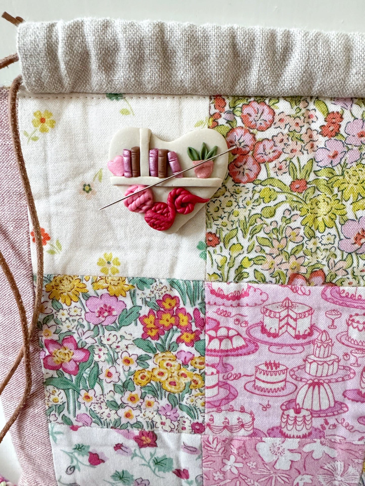 Heart Bookshelf Polymer Clay Magnetic Needle Minder