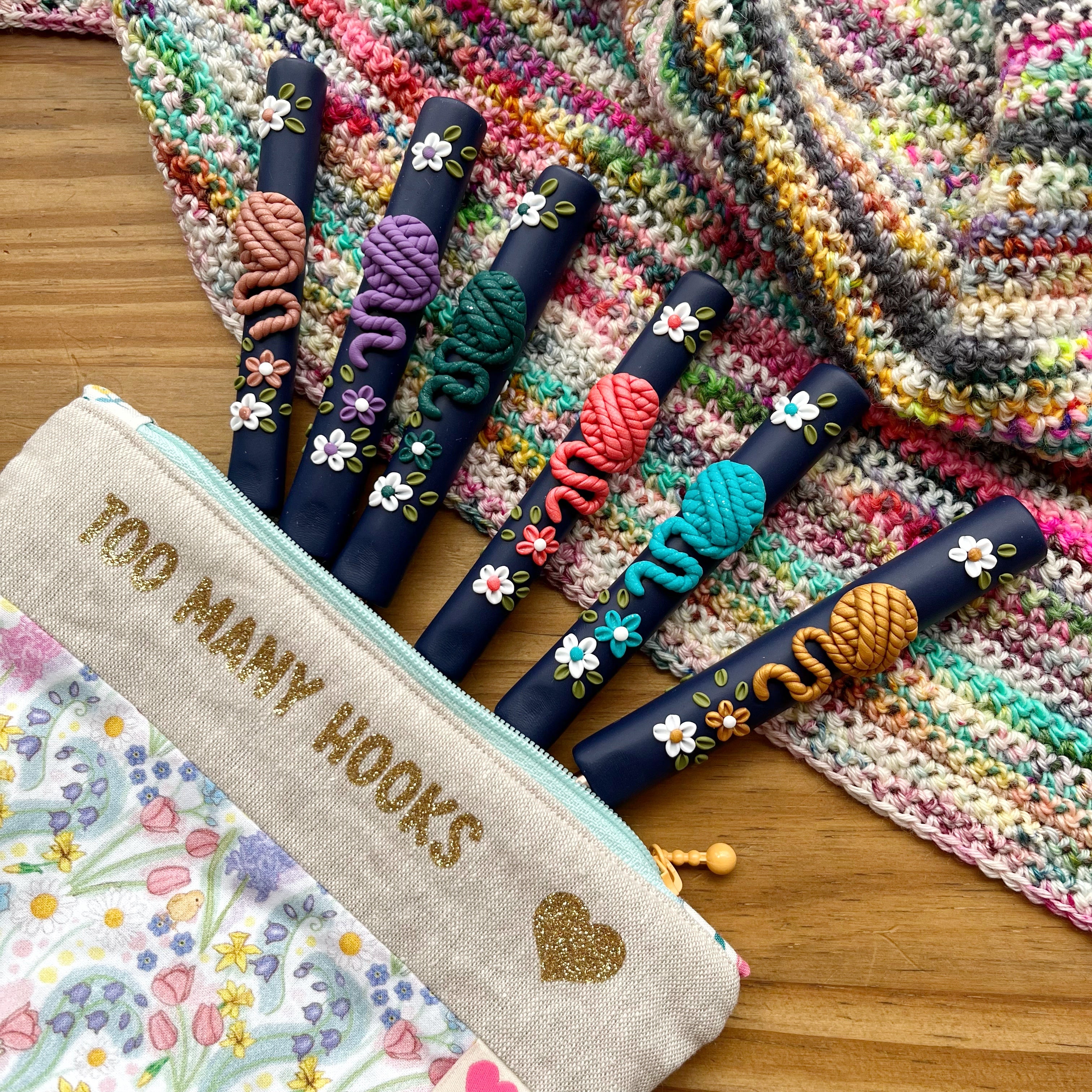Pink yarn ball crochet hook, ergonomic crochet hook – Pedro's Plaques &  Pretty Things