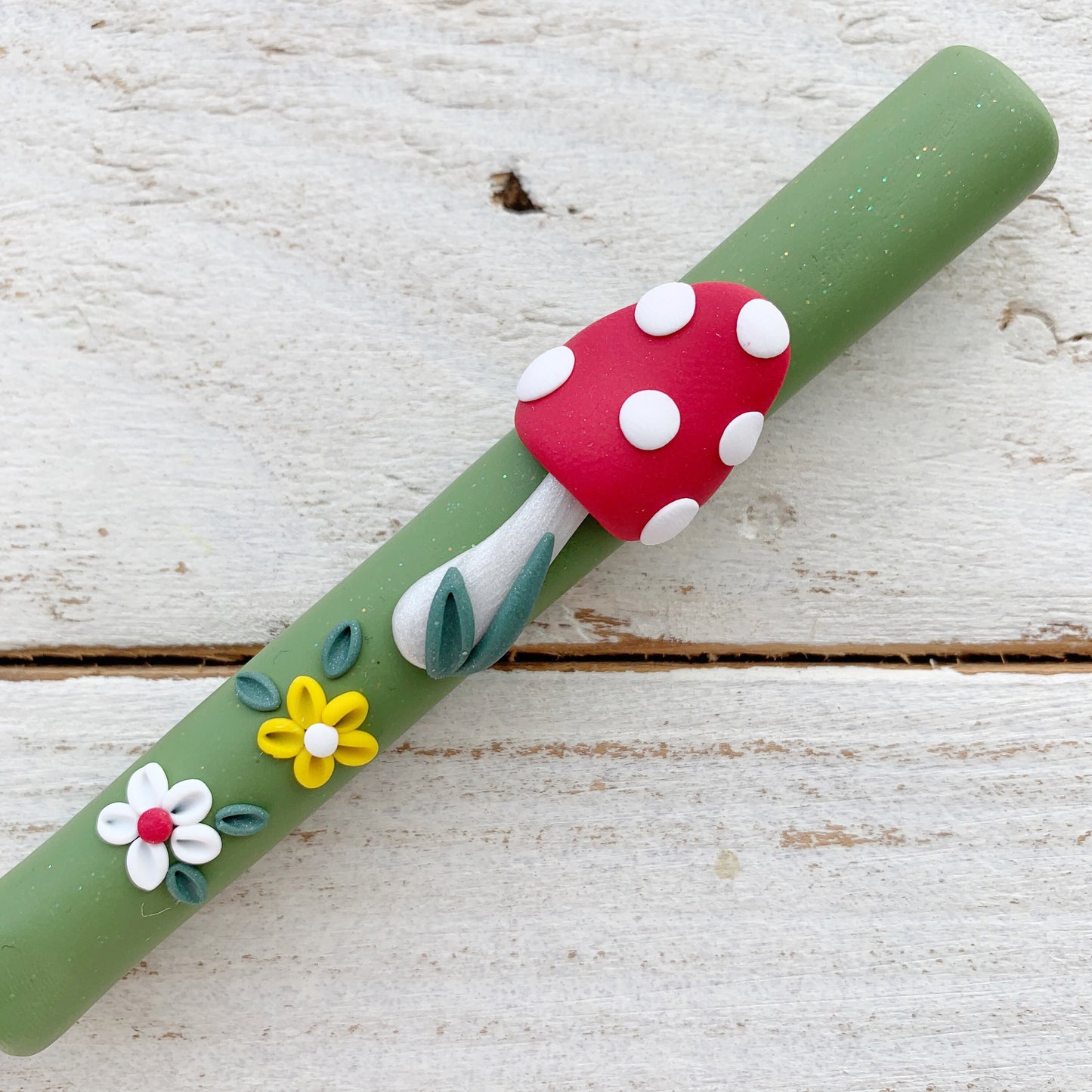 Mushroom ergonomic crochet hook, cute toadstool polymer clay crochet hook, gift for a crocheter, craft supplies