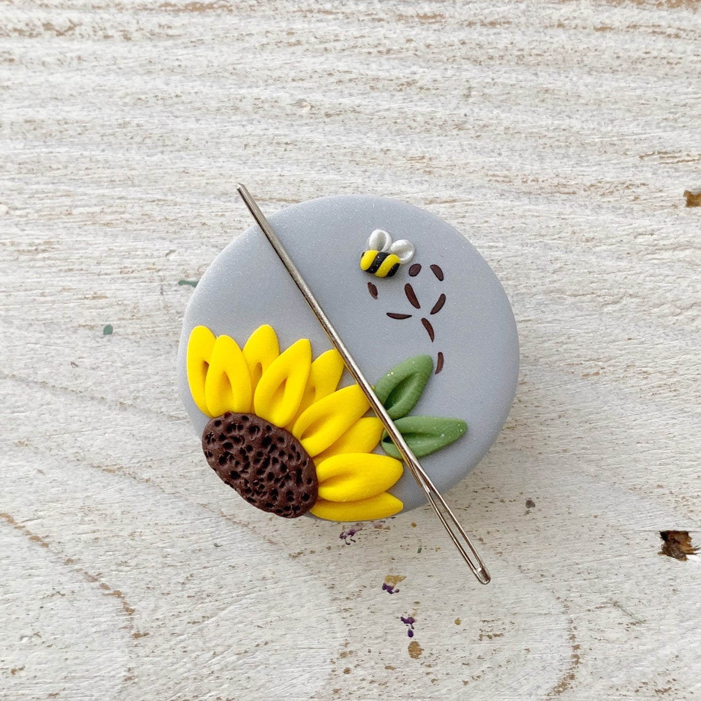 Grey Sunflower needle minder, needle keeper, magnetic needle holder, flower magnet, pin cushion