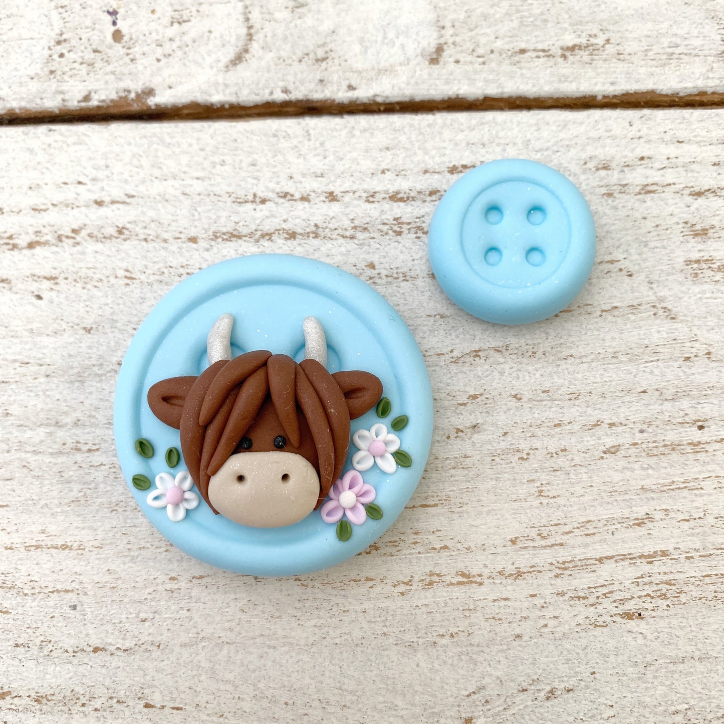 Blue highland cow needle minder, heilan coo needle keeper, cross stitch crochet accessories, needle keeper, cross stitch magnet