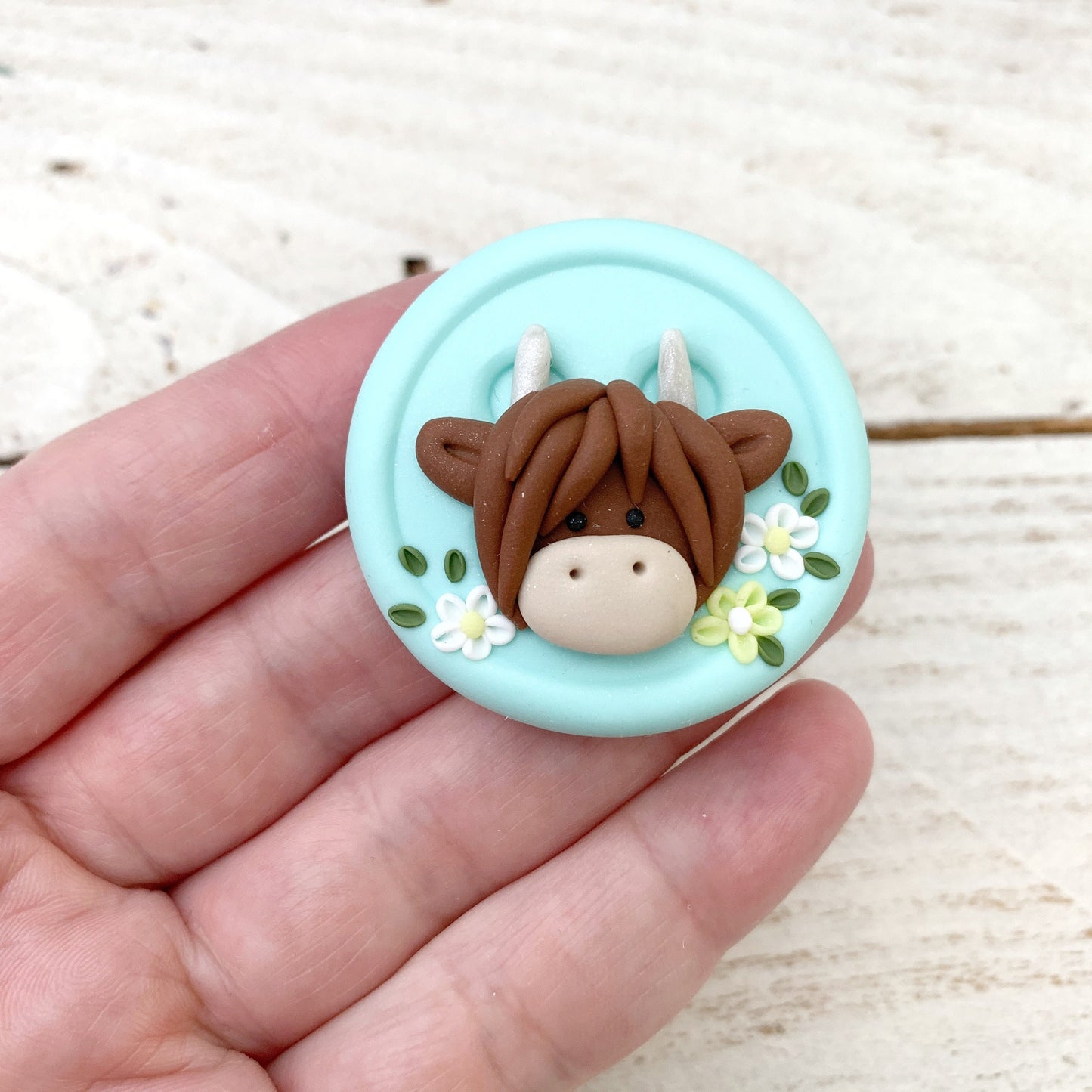 Mint green highland cow needle minder, heilan coo needle keeper, cross stitch crochet accessories, needle keeper, cross stitch magnet