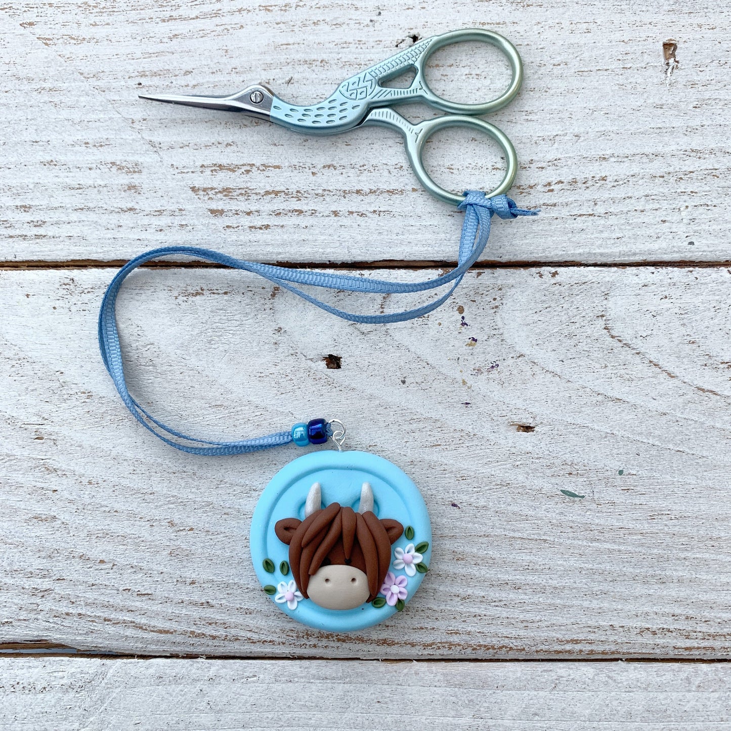 Pale blue Highland cow scissor fob, scissor keeper, crochet tools, gift for her, yarn gifts, embroidery scissor minder, Heilan Coo