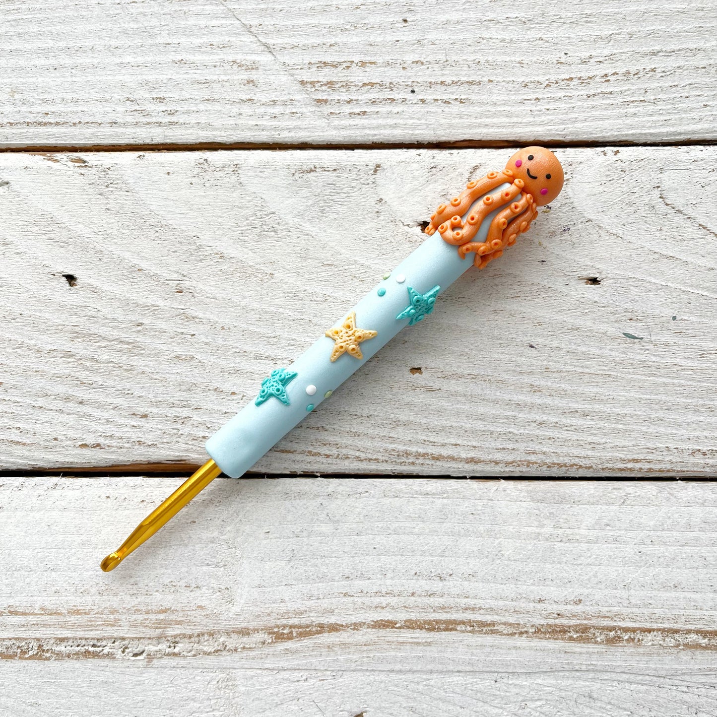 Blue octopus crochet hook, handmade ergonomic sea life crochet hooks, handmade crochet gifts